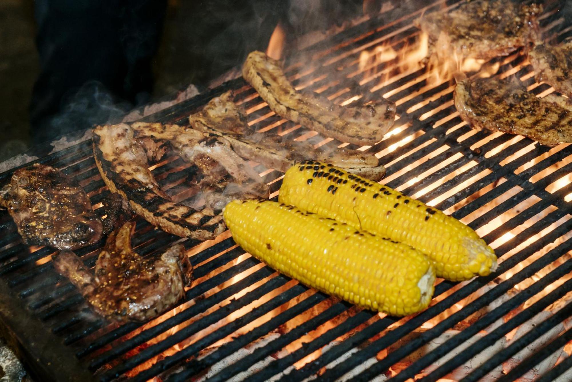 Blue Bay Resort - Access To Pool And Beach-Phuket & Krabi Ko Yao Exterior foto Corn cobs on a barbecue