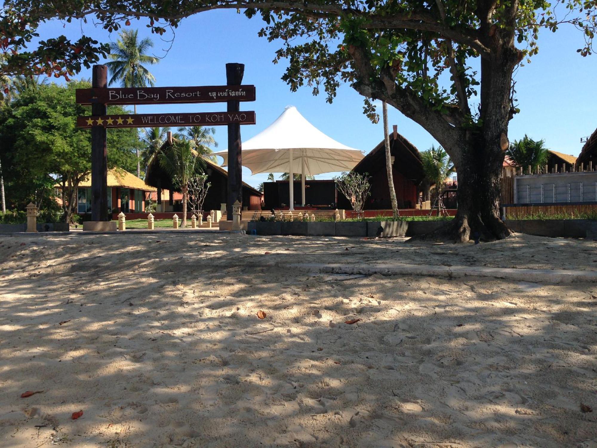 Blue Bay Resort - Access To Pool And Beach-Phuket & Krabi Ko Yao Exterior foto Entrance to the resort