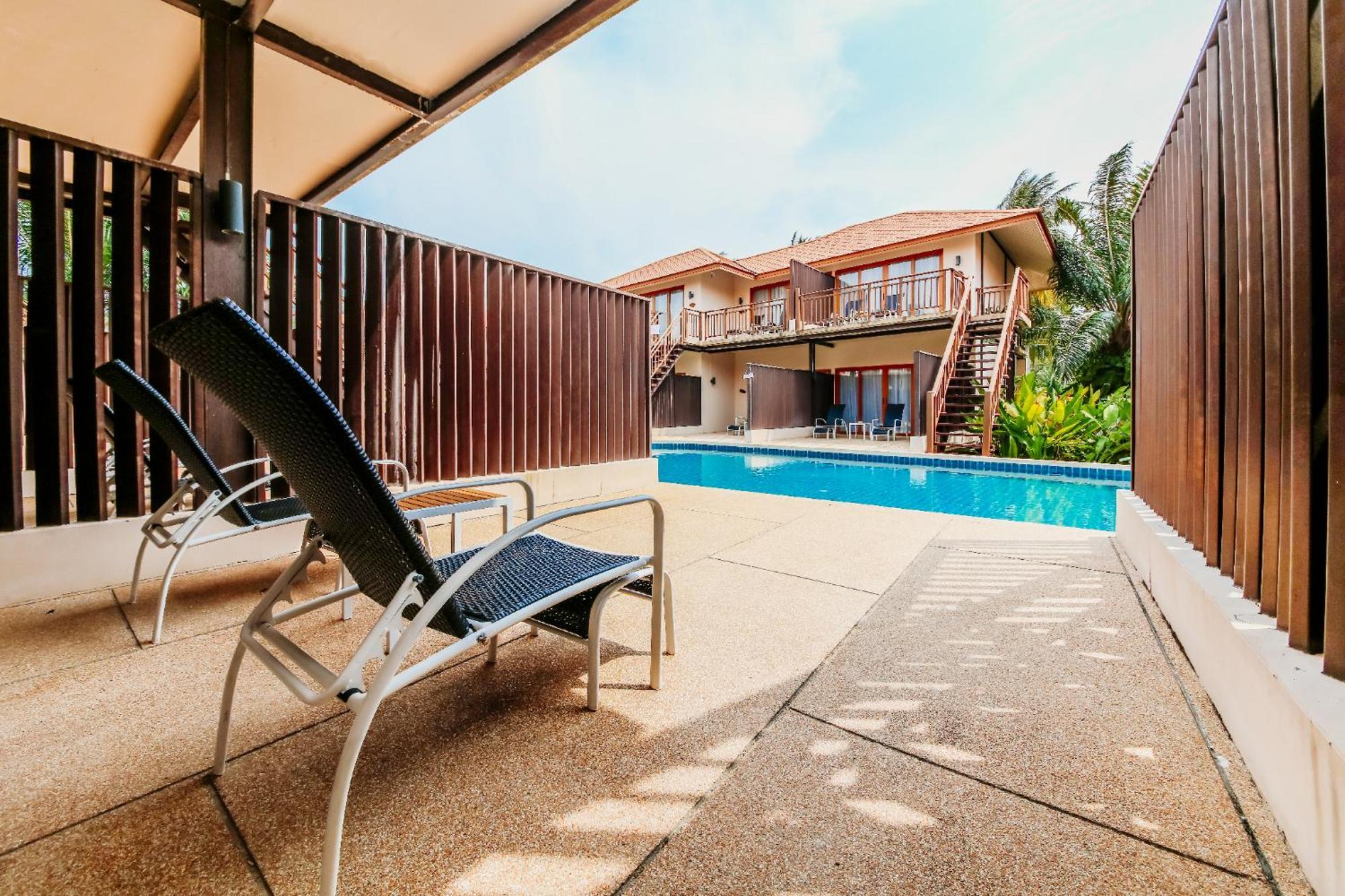 Blue Bay Resort - Access To Pool And Beach-Phuket & Krabi Ko Yao Exterior foto The swimming pool at the resort