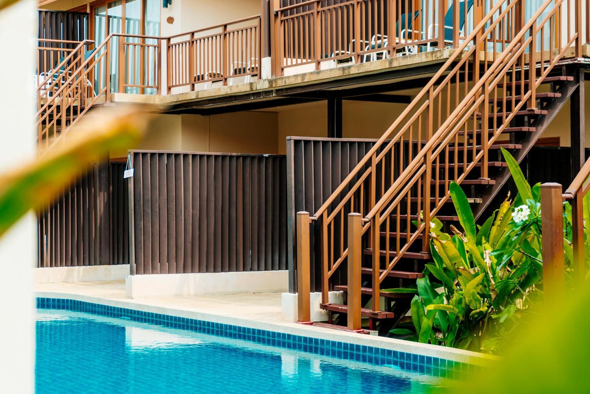 Blue Bay Resort - Access To Pool And Beach-Phuket & Krabi Ko Yao Exterior foto The swimming pool at the hotel