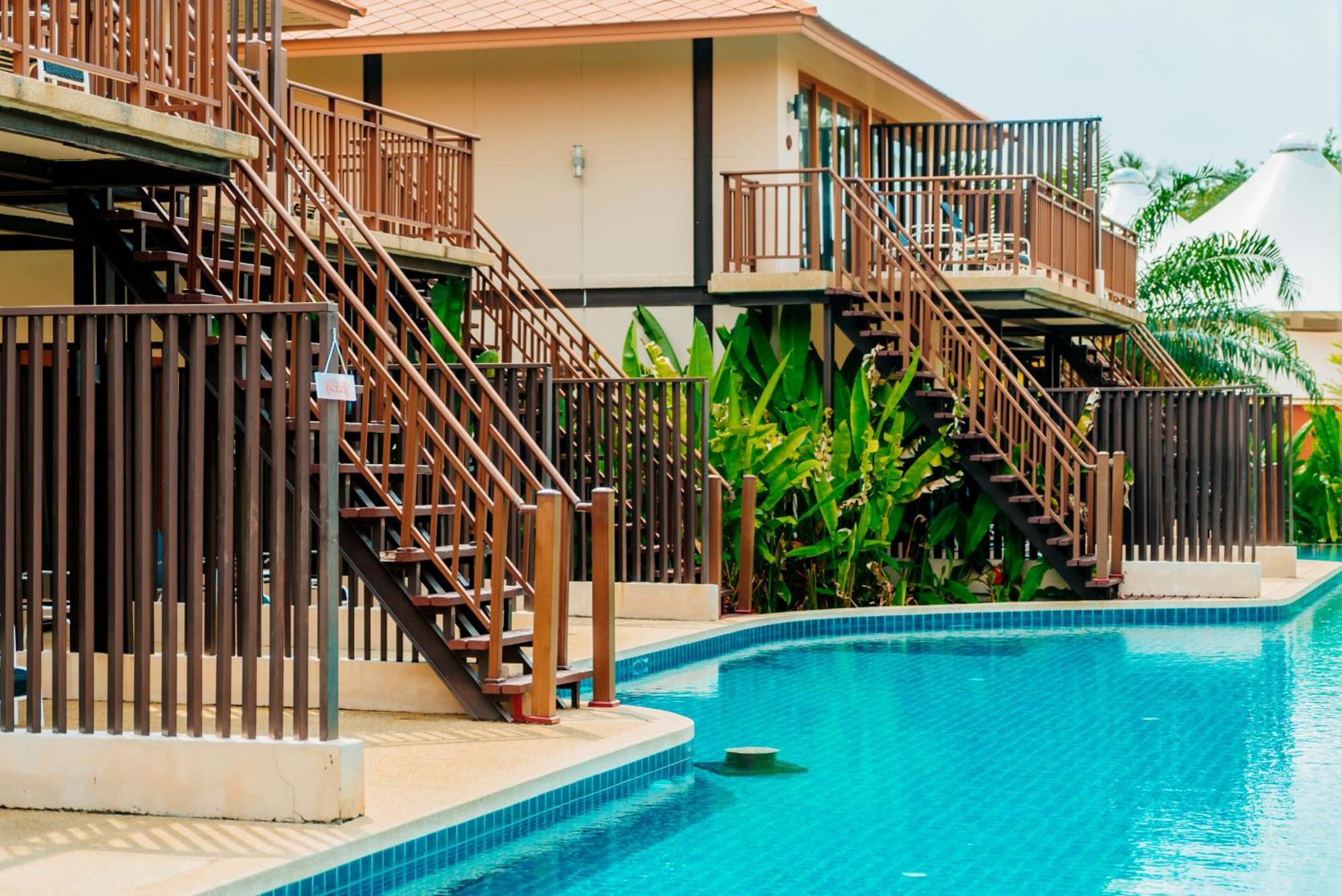 Blue Bay Resort - Access To Pool And Beach-Phuket & Krabi Ko Yao Exterior foto The swimming pool at the resort