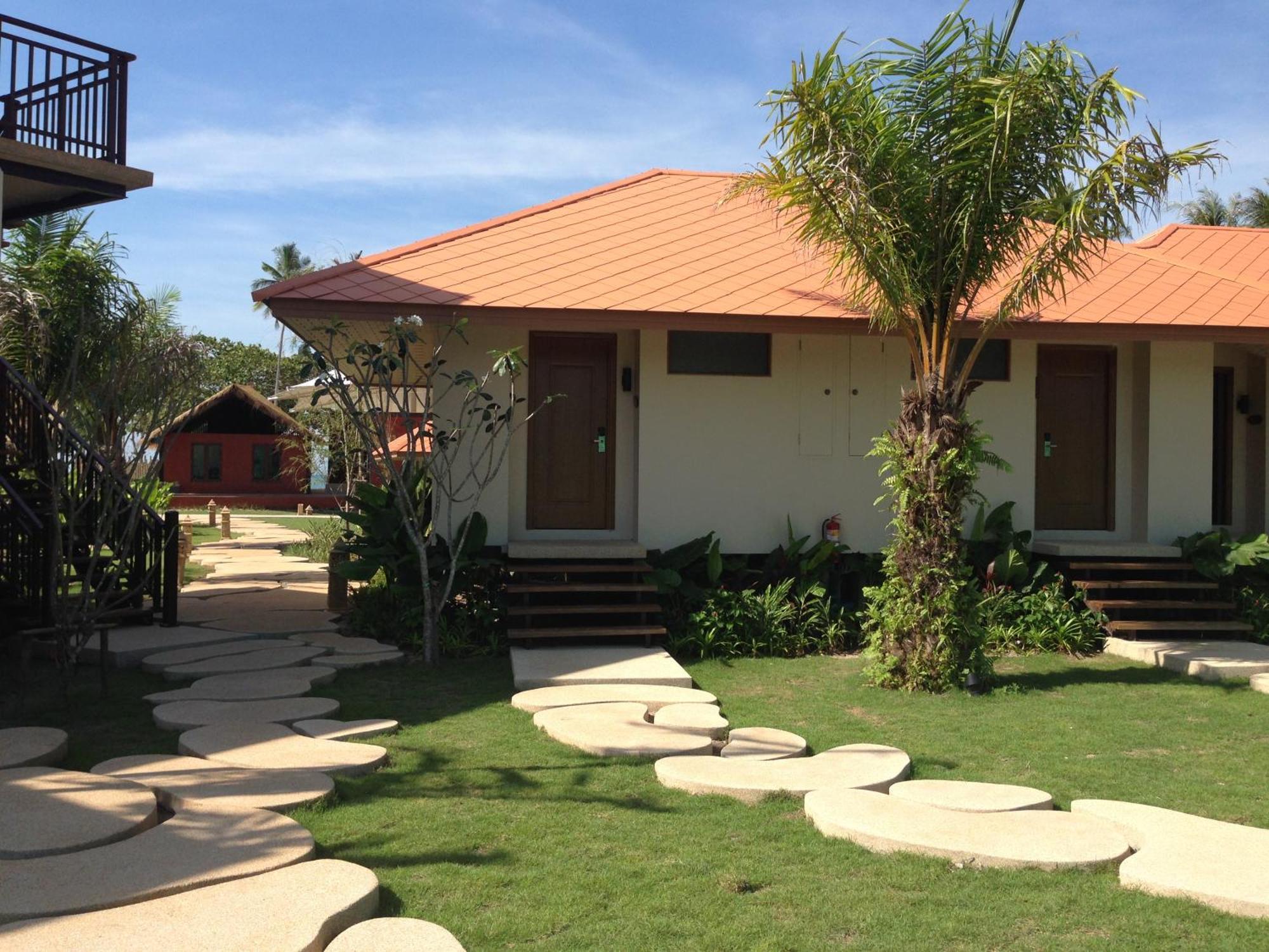 Blue Bay Resort - Access To Pool And Beach-Phuket & Krabi Ko Yao Exterior foto The resort's bungalows